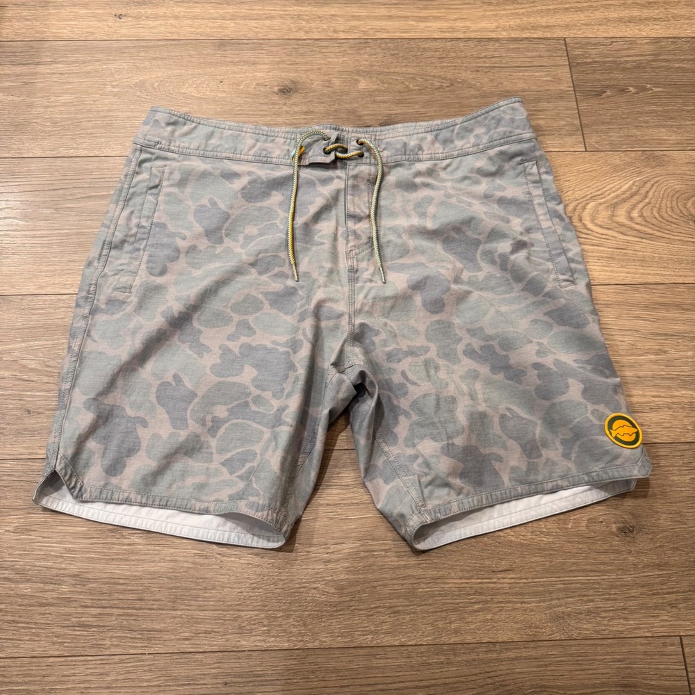 Marsh Wear Ride the Tide Camo Board Shorts Mens 38 Grey Blue Fishing Swim Trunks